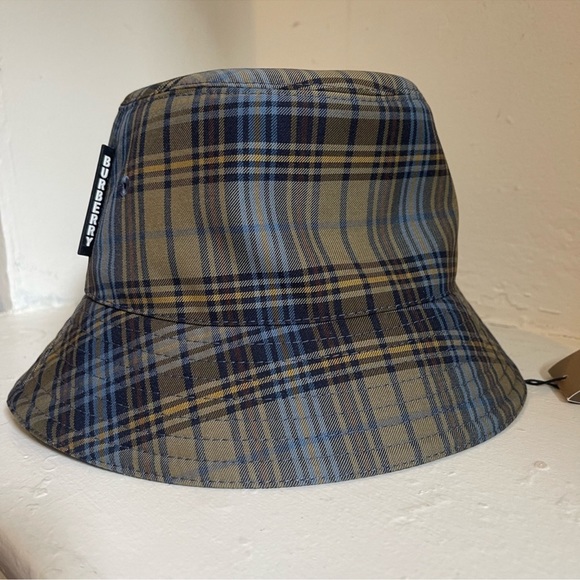Burberry Bucket Hat - Picture 7 of 8